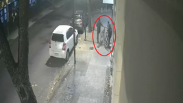 rompieron la puerta de un edificio en la plata y le robaron la bicicleta a una estudiante rompieron la puerta de un edificio en la plata y le robaron la bicicleta a una estudiante