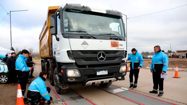 detectan mas de 3.400 toneladas de carga ilegal en rutas de la plata y la provincia