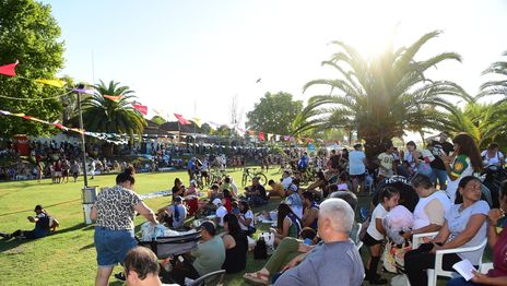 Arturo Seguí celebró su aniversario 98° aniversario con un desfile tradicionalista y un festival artístico Arturo Seguí celebró su aniversario 98° aniversario con un desfile tradicionalista y un festival artístico