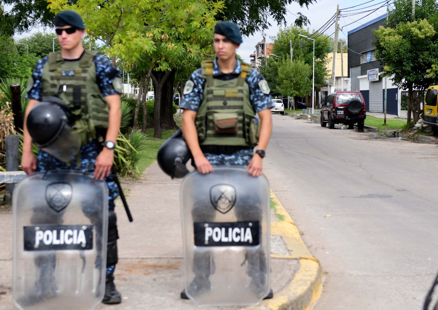 Allanamientos interna de la UOCRA (9).JPG