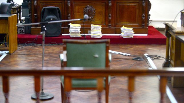 el hombre acusado de intentar prender fuego a su expareja aseguro que ella incendio la casa