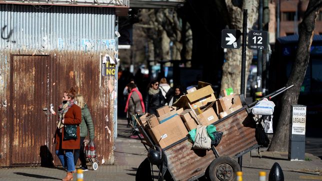 una familia tipo necesito $828.158 para no ser pobre en abril