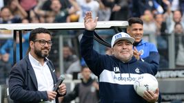 como se gesto y quien definio la fecha de la presentacion de maradona en el bosque como dt de gimnasia como se gesto y quien definio la fecha de la presentacion de maradona en el bosque como dt de gimnasia