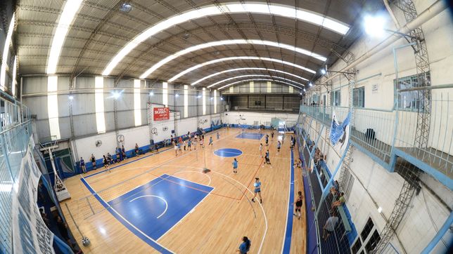 eliminaran subsidios para instituciones de elite y obligara a los clubes de barrio a reempadronarse