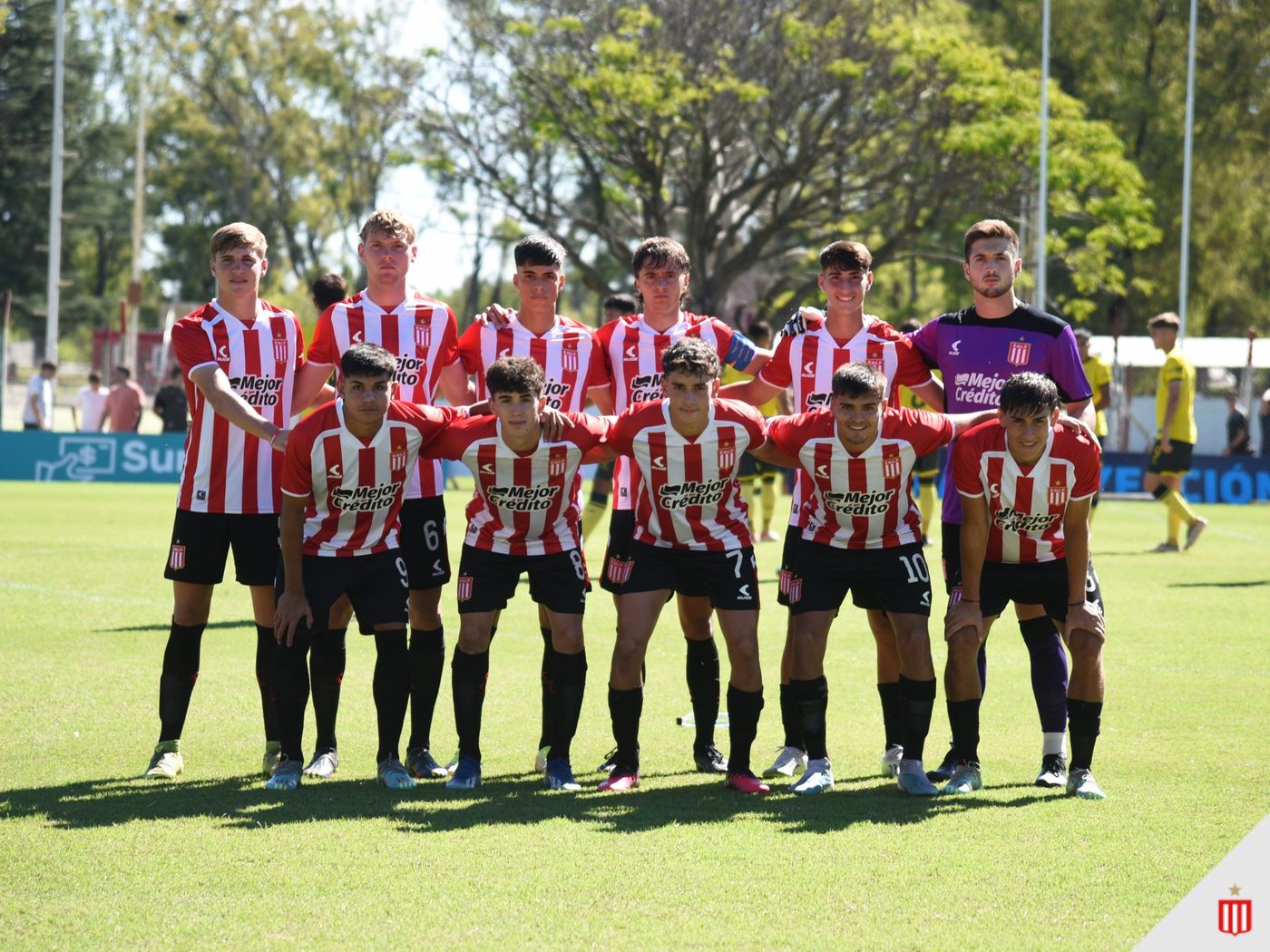 Estudiantes formacion reserva.jpg