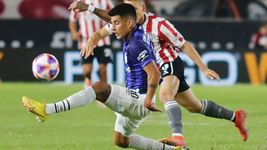 estudiantes puso la mira en un jugador al que tambien pretenden en boca estudiantes puso la mira en un jugador al que tambien pretenden en boca