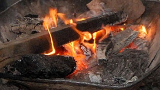 una mama y su hijo de 8 anos se calefaccionaban con un brasero y se intoxicaron con monoxido