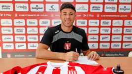 estudiantes anuncio la firma del cuarto refuerzo estudiantes anuncio la firma del cuarto refuerzo