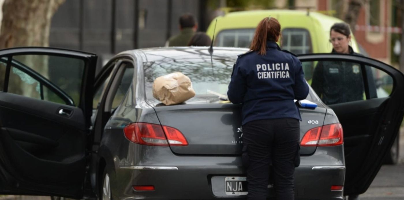 Robo y balacera cerca del Mercado Regional