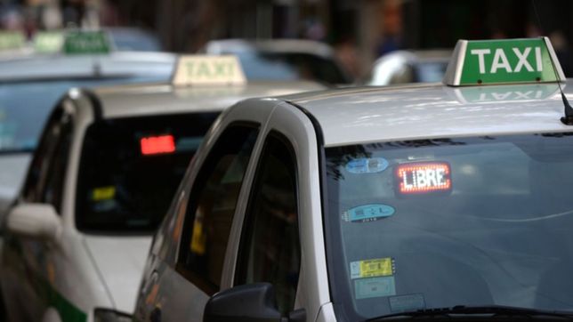 piden que la municipalidad subsidie parte del aumento de las tarifas de los taxis