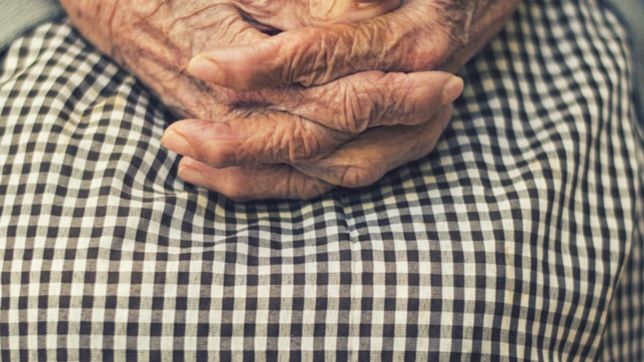 asaltaron a una abuela en la calle y se llevaron la plata que tenia para pasar las pascuas