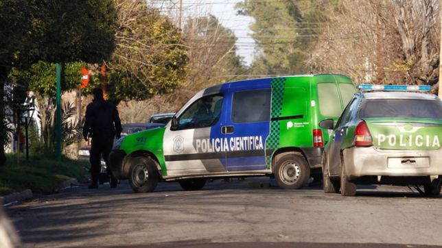 cuarentena violenta: una mujer que colgaba la ropa termino herida por una bala perdida en la plata