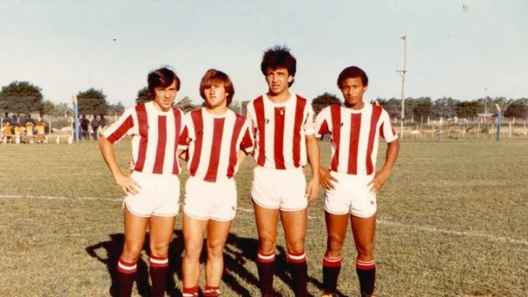 Nació en Cabo Verde, jugó en Estudiantes y se retiró con una piña a un árbitro