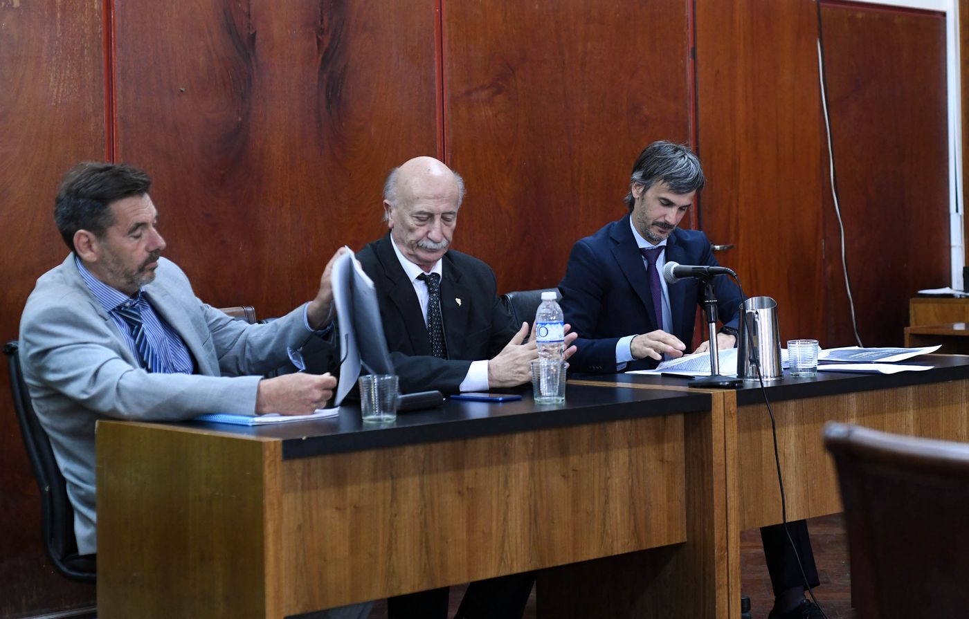 Los abogados Guillermo Von Wernich y Luis María Giordano junto al fiscal Jorge Paolini - Foto: AGLP