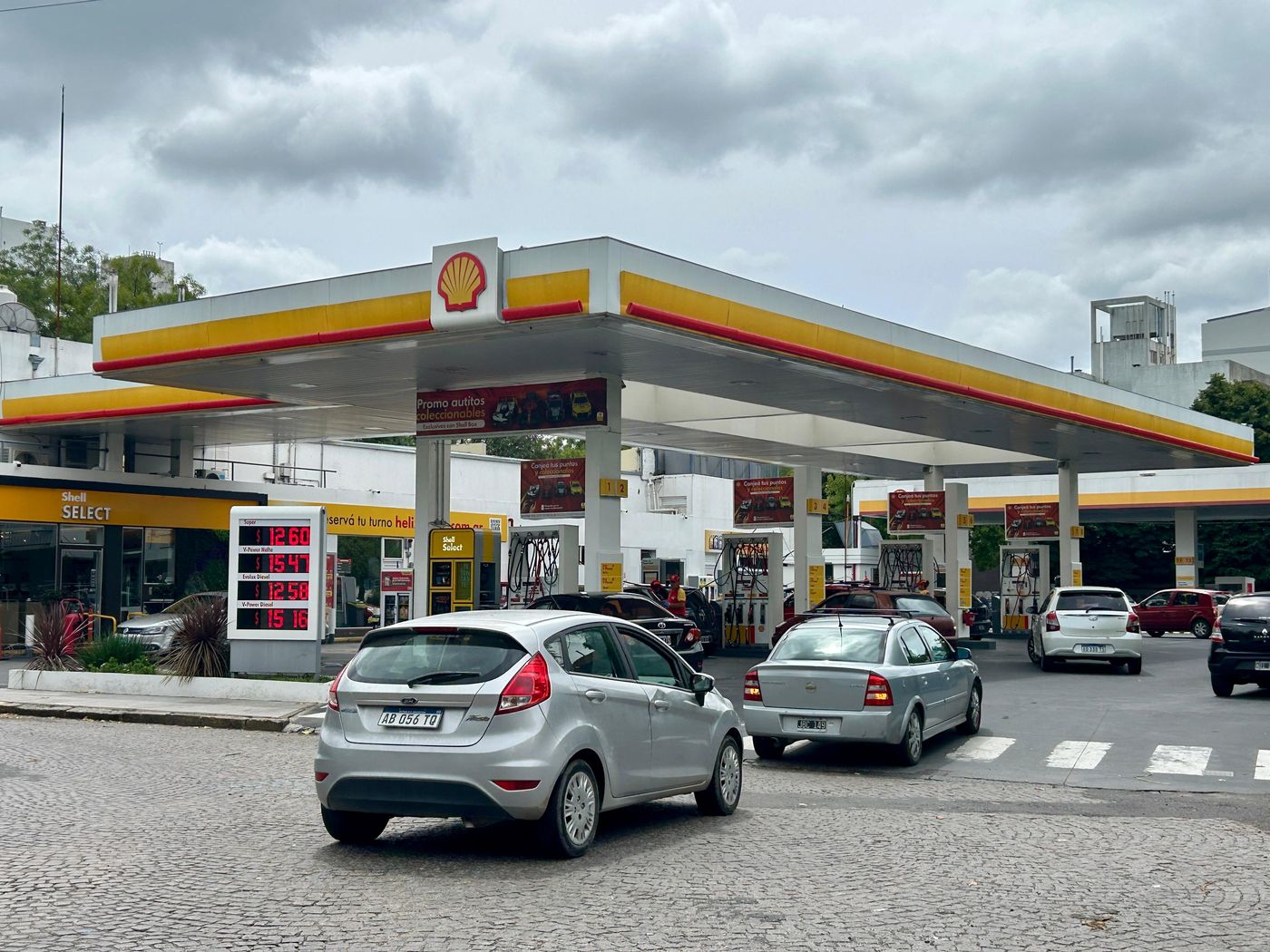 Estacion de servicio Shell nafta combustible (2).jpeg