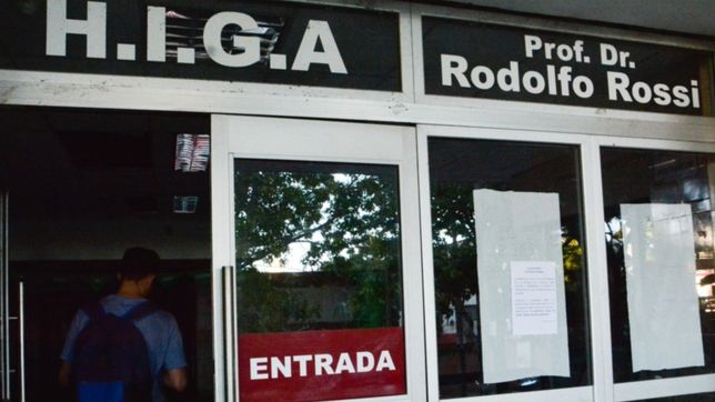 apunalaron a un joven haitiano para robarle y lucha por su vida en el hospital