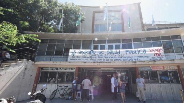 asamblea, abrazo y retencion de tareas: gremios amenazan con un nuevo paro en los hospitales