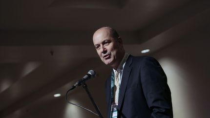 El Gobierno acelera decretos para eliminar trámites y organismos estatales