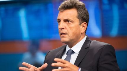 Massa le puso fecha a los anuncios sobre una suma fija para mejorar los ingresos