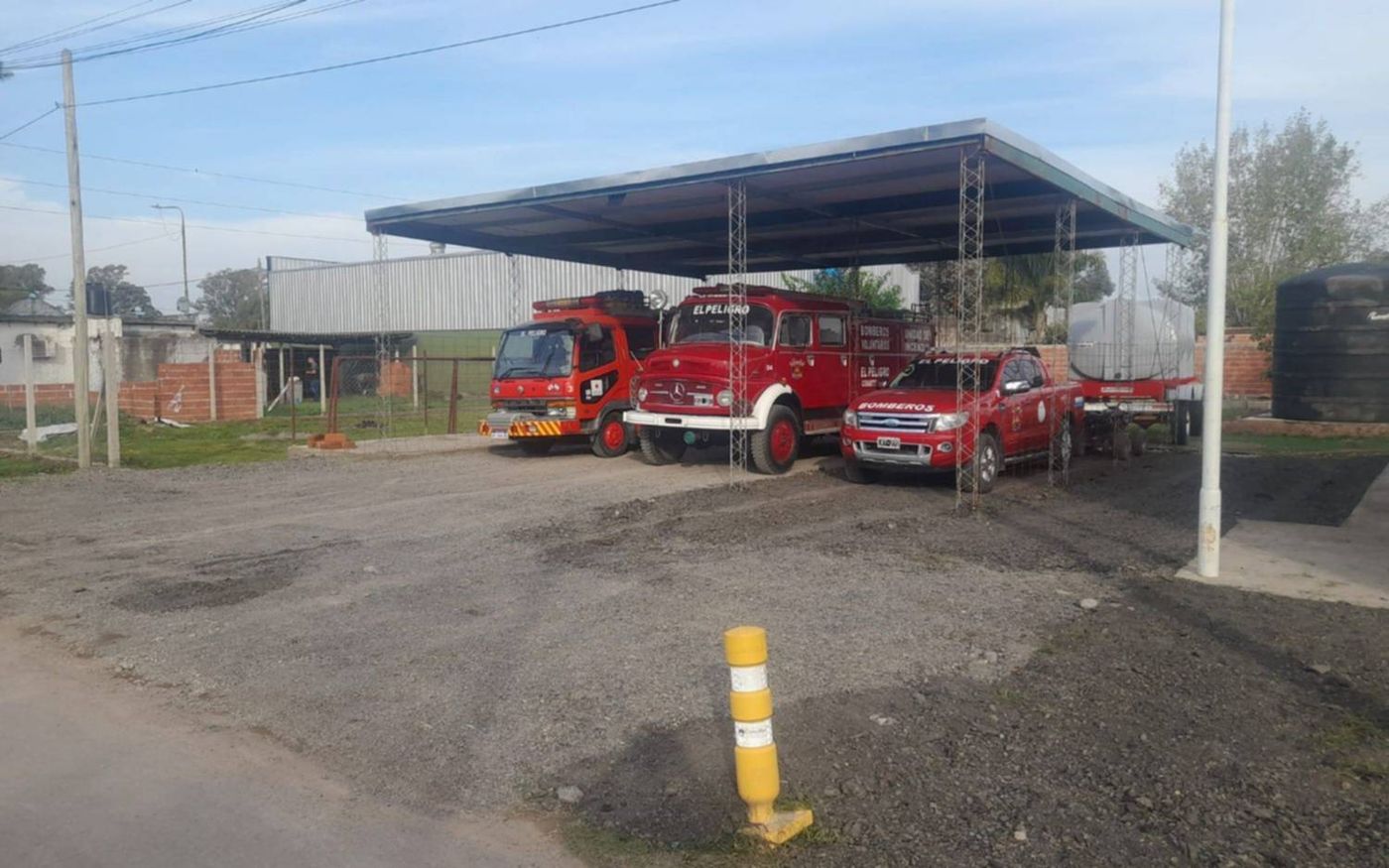 El due&ntilde;o de la casa incendiada fue quien dio aviso al cuartel de Bomberos de El Peligro