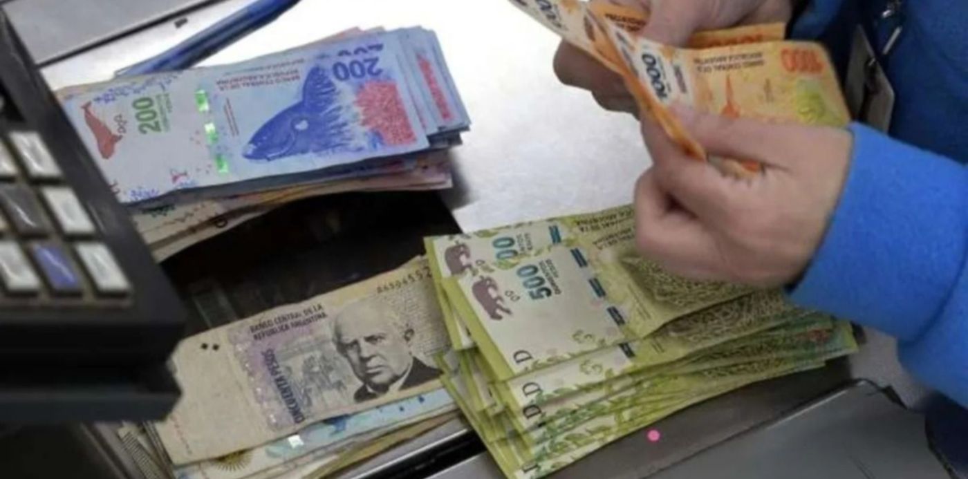 El Banco Central llevó de 118% a 133% los intereses anuales para los plazos fijos. El Banco Central llevó de 118% a 133% los intereses anuales para los plazos fijos.