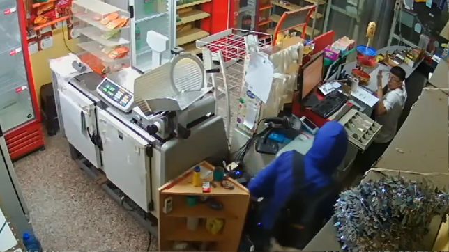 un ladron ingreso a un autoservicio de berisso y se llevo toda la recaudacion
