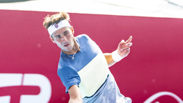 tomas etcheverry lucho pero quedo eliminado en el atp de hong kong
