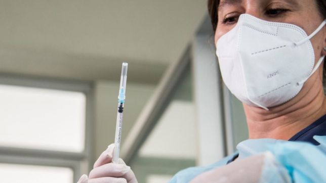 ¿como seran los ensayos clinicos de fase 2 y 3 de la vacuna argentina contra el covid?