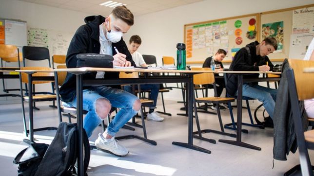 la provincia creo un programa para intensificar la ensenanza en las escuelas