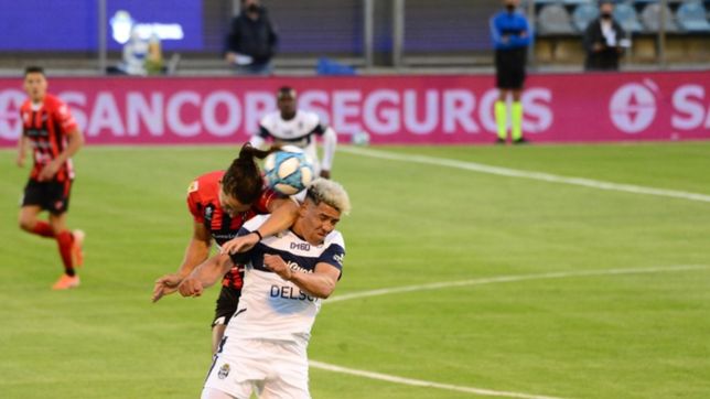 dura caida antes del clasico: el lobo fue goleado y cayo 4 a 1 ante patronato