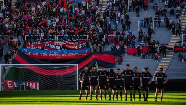 un club platense perdio un juicio por una patada de hace 30 anos y podria cerrar