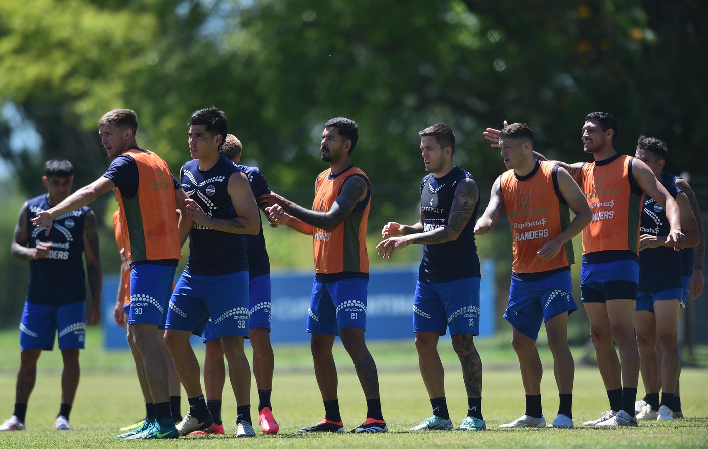 Gimnasia entrenamiento (7) Castillo canto martínez fernández troyansky cabral.jpg