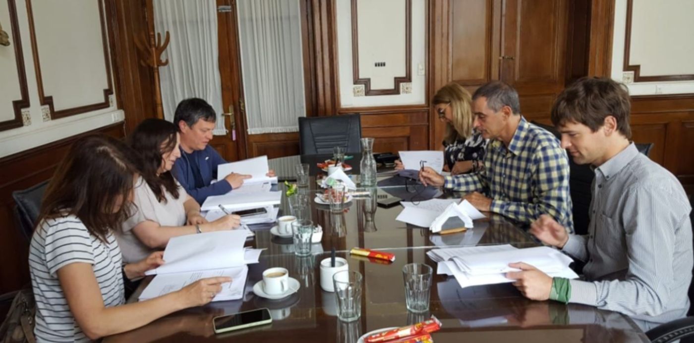 1573075869796.jpg?x=6&y=85&width=1266&height=633&rotate=0&scaleX=1&scaleY=1&ow=1280&oh=720&&cw=1920&ch=950