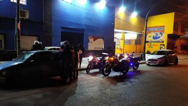 detuvieron a siete personas en la zona roja y secuestraron un auto y marihuana