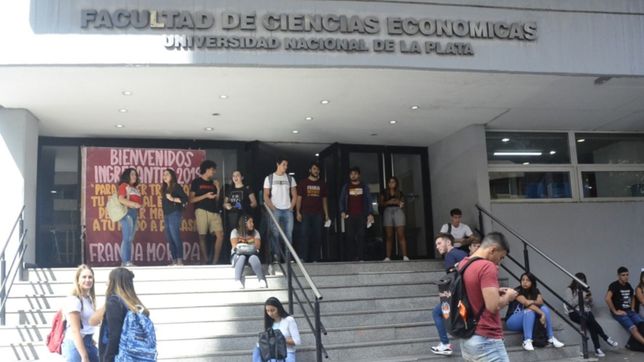 la unlp publico una nueva oferta laboral y busca estudiantes de ciencias economicas