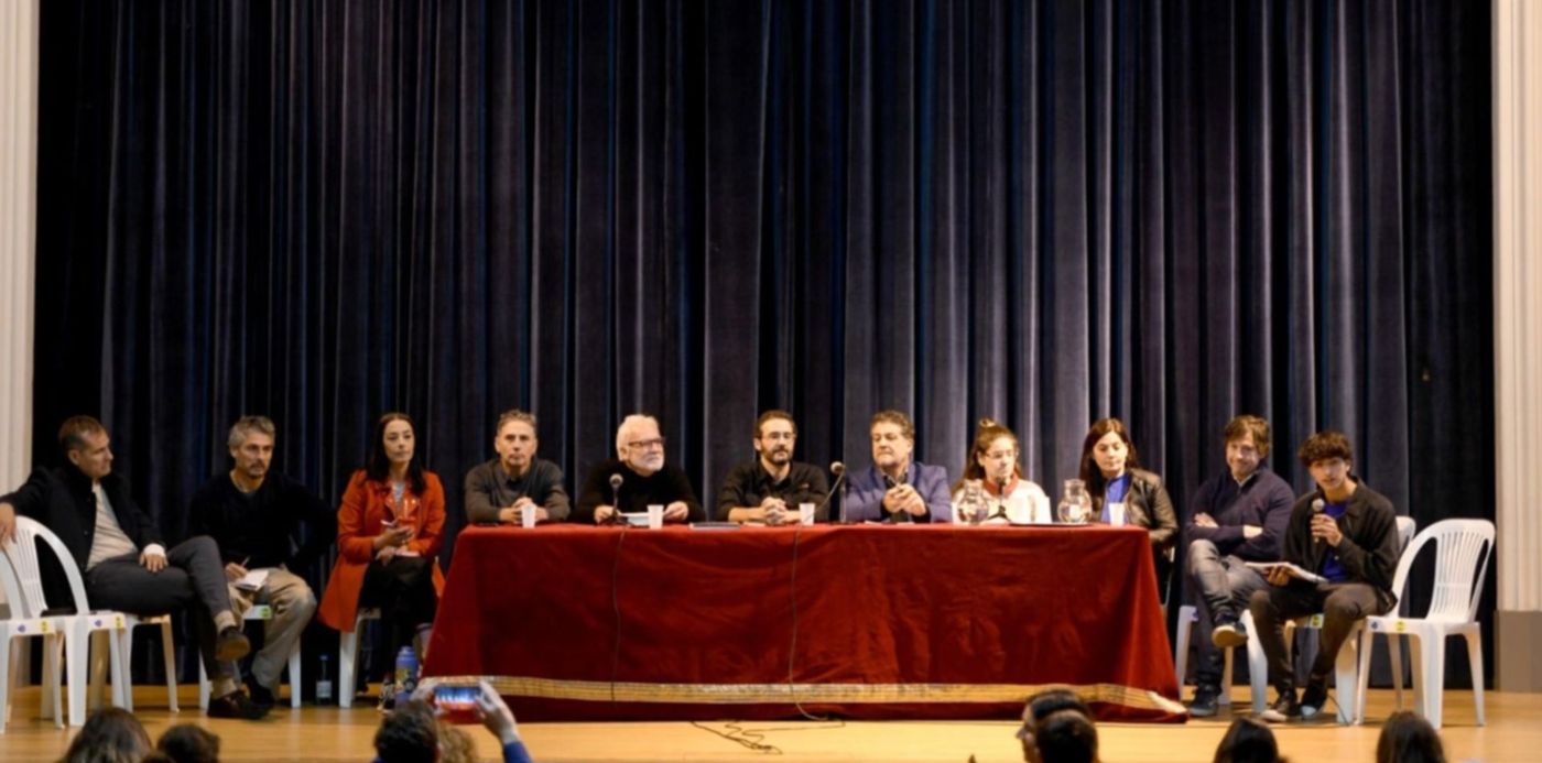 Debate de candidatos en el Colegio Nacional