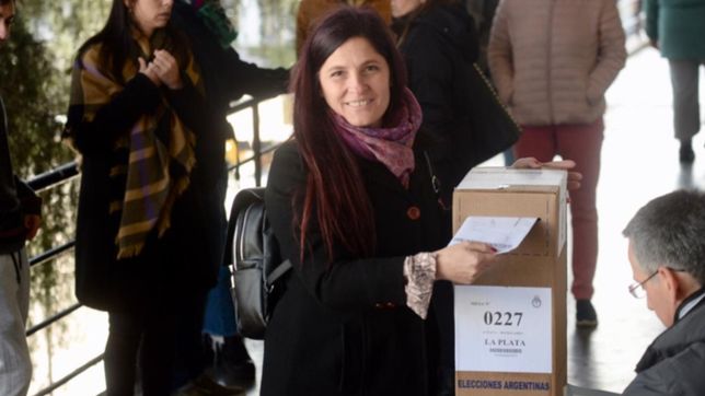 luana simioni voto en la facultad de trabajo social: ?coronamos una campana intensa?
