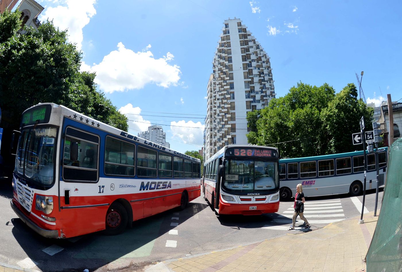 Protesta de micros del AMBA (7).jpg