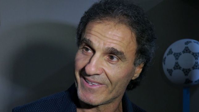 con la voz quebrada y los ojos llenos de lagrimas, oscar ruggeri hablo de la salud de carlos bilardo