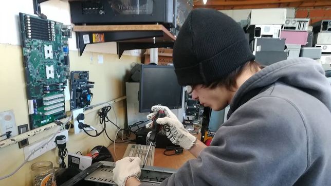 la unlp dara un un curso gratuito y expres de reparacion de computadoras