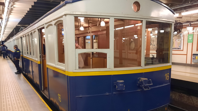 la plata podria perder dos historicos vagones por falta de espacio para restaurarlos