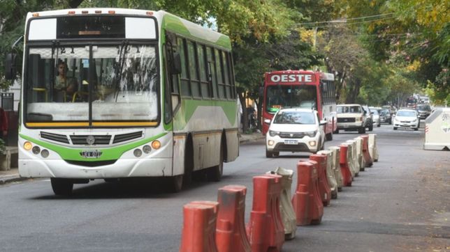 ¿a que hora y entre que calles de 54 no se podra estacionar este viernes?
