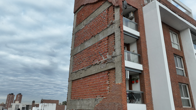 los consejos de un experto de la ucalp para mantener las fachadas y evitar derrumbes