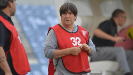 los milagros del brujo manuel: de la copa libertadores a la bendicion de los botines de messi los milagros del brujo manuel: de la copa libertadores a la bendicion de los botines de messi