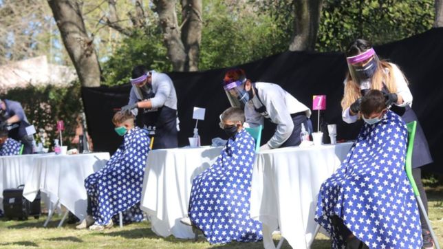 peluqueros solidarios convertiran a los chicos de la plata en personajes de disney