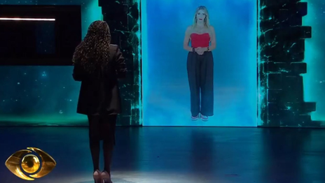 Carmiña pidió derecho a réplica en Gran Hermano para disculparse con Jenny Mavinga Carmiña pidió derecho a réplica en Gran Hermano para disculparse con Jenny Mavinga