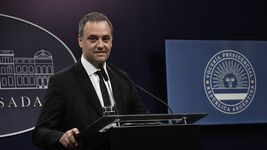 en una tensa conferencia de prensa, manuel adorni evito las preguntas sobre su situacion judicial en una tensa conferencia de prensa, manuel adorni evito las preguntas sobre su situacion judicial