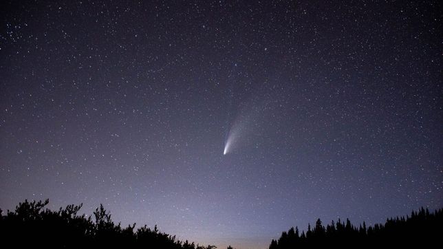 un cometa se acerca a la tierra a 18 kilometros por segundo y se dejaria ver en argentina muy pronto