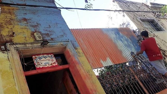 por la crisis, en la radio estacion sur piden ayuda para poder subsistir