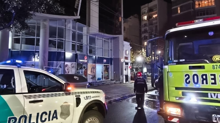 Se incendió un edificio de Plaza Italia y tuvieron que evacuar a los vecinos